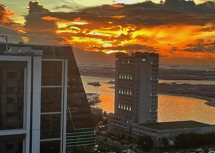 Bay, Seaside Living Near Moa, Unit Manila